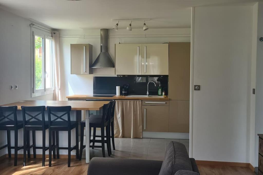 אורליאן Superbe Appartement En Residence Avec Parc מראה חיצוני תמונה